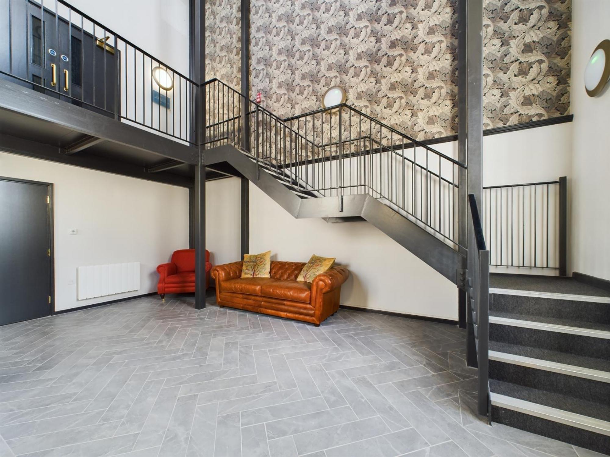 Apartamento Modern Duplex Central Free Parking Wi-Fi Cheltenham Exterior foto